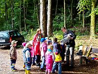 100 0261 : Hausen, Kindergarten, Waldtag