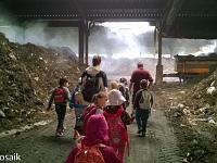 20150527-WP 20150527 013 : Die Vorschulkinder erkunden die Kompostierungsanlage in Beselich